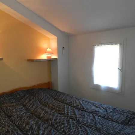 Le Lavandou, 3 Pieces, 4 Personnes - Fr-1-251-681 Apartment